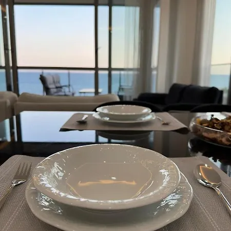 Seashore House شقة *